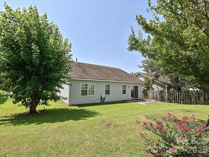 13939 Dingess Road, Charlotte, NC 28273.  MLS# CAR4414279, YatesRealty ID 44645. 