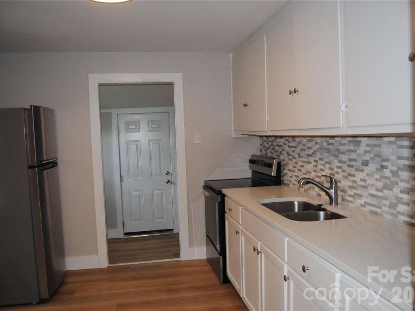 1602 Oakmont Court, Rock Hill, SC 29732.  MLS# CAR4404111, YatesRealty ID 44647. 