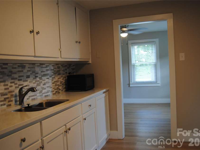 1602 Oakmont Court, Rock Hill, SC 29732.  MLS# CAR4404111, YatesRealty ID 44647. 