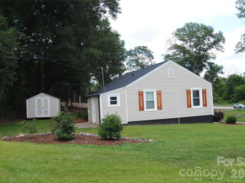 1602 Oakmont Court, Rock Hill, SC 29732.  MLS# CAR4404111, YatesRealty ID 44647. 