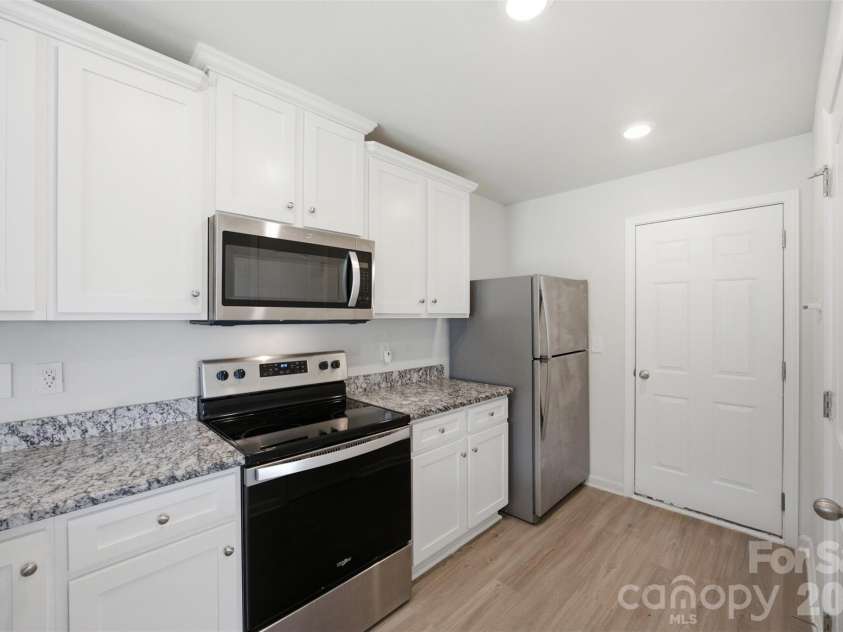 305 Aniston Lane, Shelby, NC 28152.  MLS# CAR4414916, YatesRealty ID 44648. 