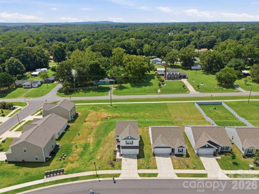 305 Aniston Lane, Shelby, NC 28152.  MLS# CAR4414916, YatesRealty ID 44648. 