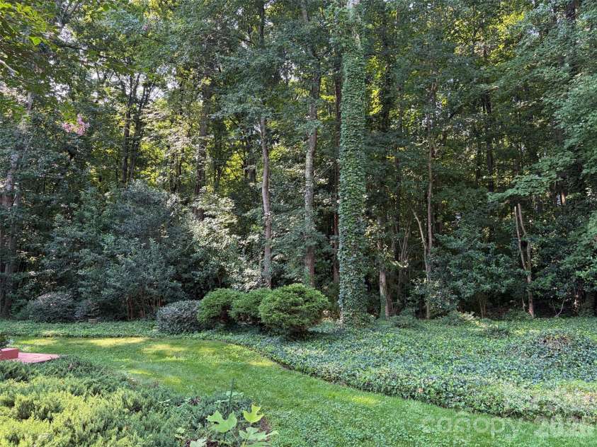 20605 Autumn Breeze Court, Cornelius, NC 28031.  MLS# CAR4412886, YatesRealty ID 44649. 