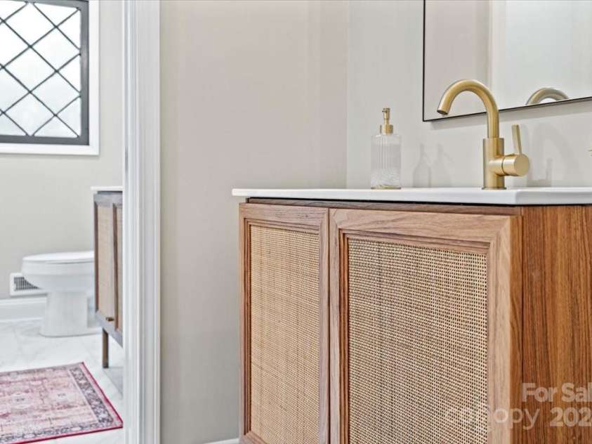 124 Lakeway Drive, Cheraw, SC 29520.  MLS# CAR4149108, YatesRealty ID 4465. 