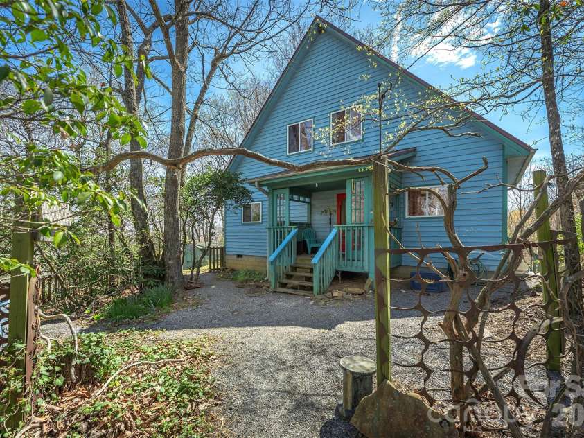 195 Prospectors Trail, Black Mountain, NC 28711.  MLS# CAR4352743, YatesRealty ID 4465. 