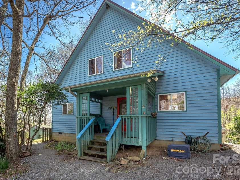 195 Prospectors Trail, Black Mountain, NC 28711.  MLS# CAR4352743, YatesRealty ID 4465. 