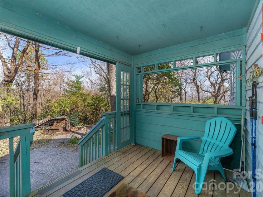 195 Prospectors Trail, Black Mountain, NC 28711.  MLS# CAR4352743, YatesRealty ID 4465. 