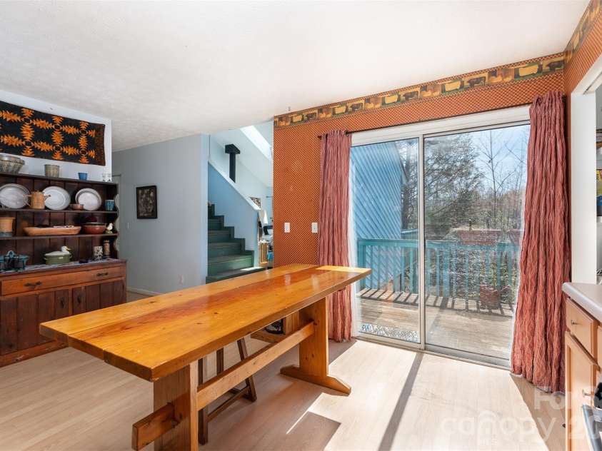 195 Prospectors Trail, Black Mountain, NC 28711.  MLS# CAR4352743, YatesRealty ID 4465. 