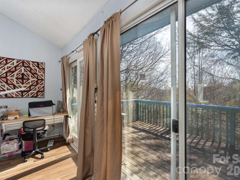 195 Prospectors Trail, Black Mountain, NC 28711.  MLS# CAR4352743, YatesRealty ID 4465. 