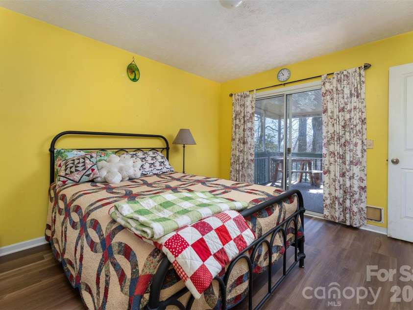 195 Prospectors Trail, Black Mountain, NC 28711.  MLS# CAR4352743, YatesRealty ID 4465. 