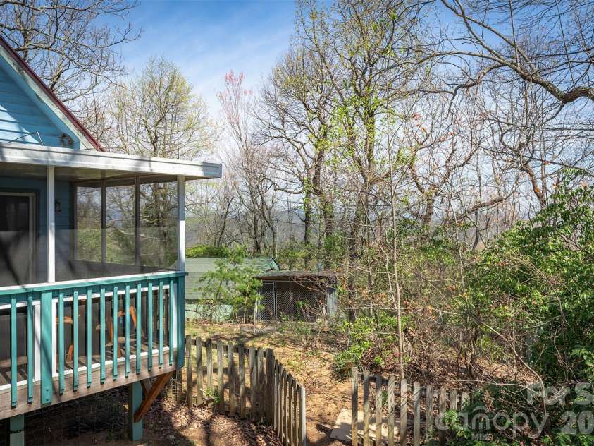 195 Prospectors Trail, Black Mountain, NC 28711.  MLS# CAR4352743, YatesRealty ID 4465. 