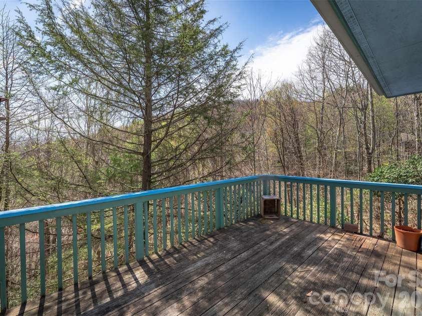195 Prospectors Trail, Black Mountain, NC 28711.  MLS# CAR4352743, YatesRealty ID 4465. 
