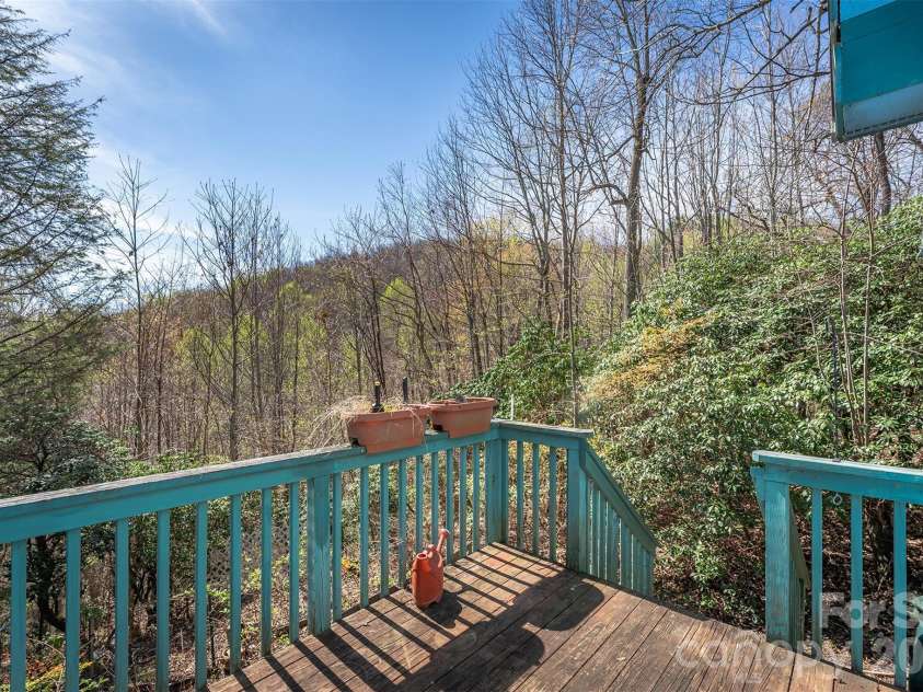 195 Prospectors Trail, Black Mountain, NC 28711.  MLS# CAR4352743, YatesRealty ID 4465. 