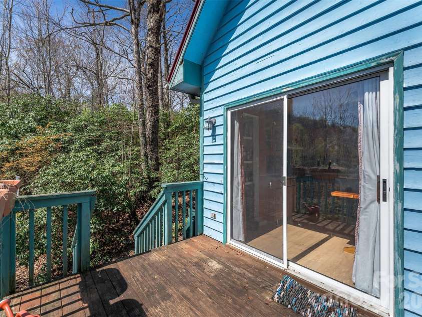 195 Prospectors Trail, Black Mountain, NC 28711.  MLS# CAR4352743, YatesRealty ID 4465. 