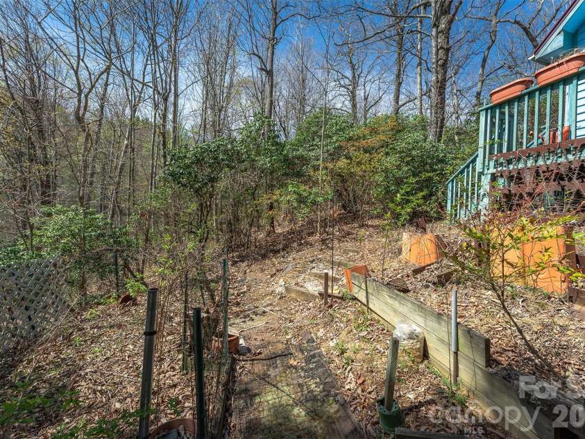 195 Prospectors Trail, Black Mountain, NC 28711.  MLS# CAR4352743, YatesRealty ID 4465. 