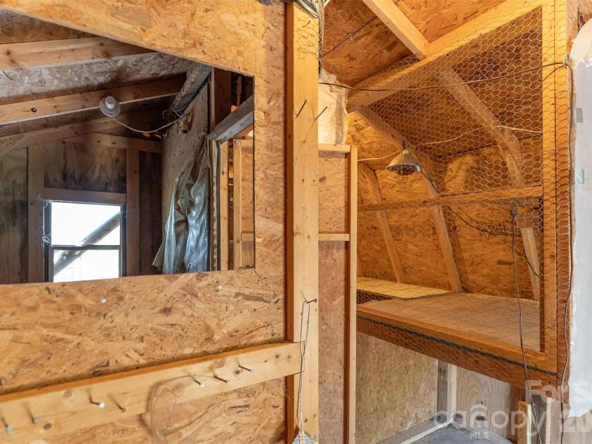195 Prospectors Trail, Black Mountain, NC 28711.  MLS# CAR4352743, YatesRealty ID 4465. 