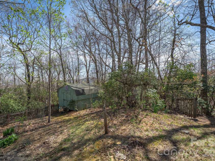 195 Prospectors Trail, Black Mountain, NC 28711.  MLS# CAR4352743, YatesRealty ID 4465. 