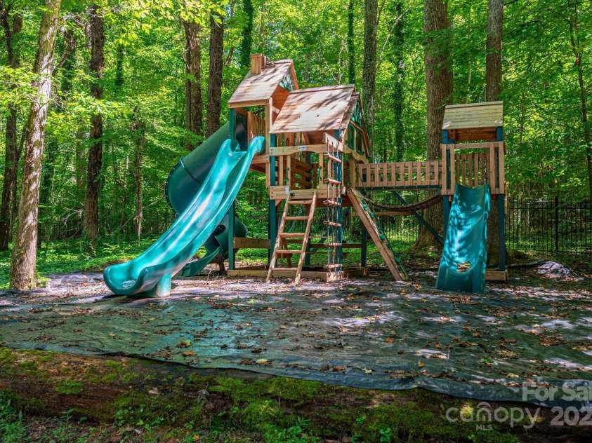 3232 Su San Farms Road, Gastonia, NC 28056.  MLS# CAR4302414, YatesRealty ID 4465. 