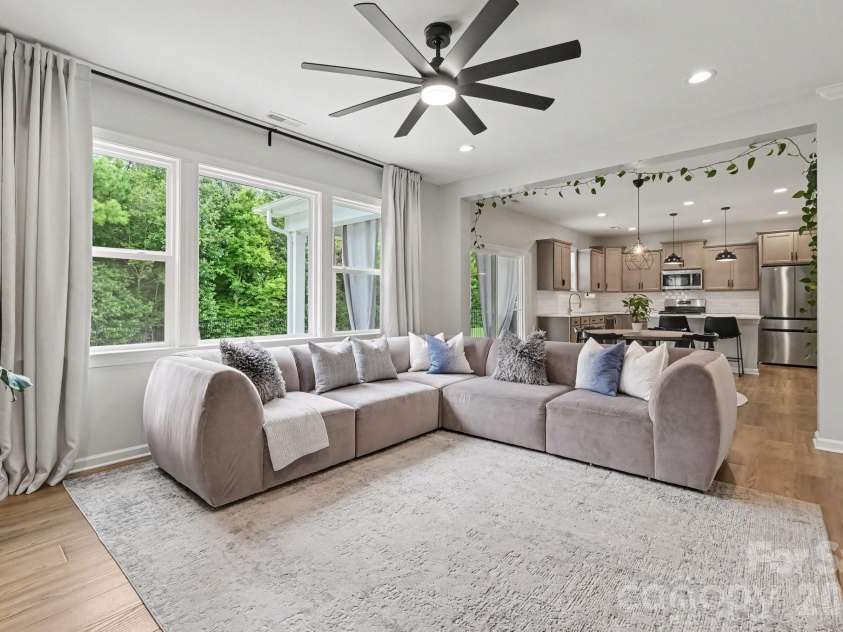 5005 Painswick Place, Charlotte, NC 28215.  MLS# CAR4413635, YatesRealty ID 44650. 