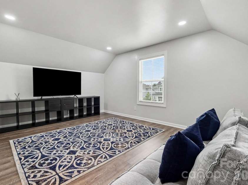 5005 Painswick Place, Charlotte, NC 28215.  MLS# CAR4413635, YatesRealty ID 44650. 