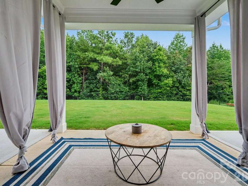 5005 Painswick Place, Charlotte, NC 28215.  MLS# CAR4413635, YatesRealty ID 44650. 