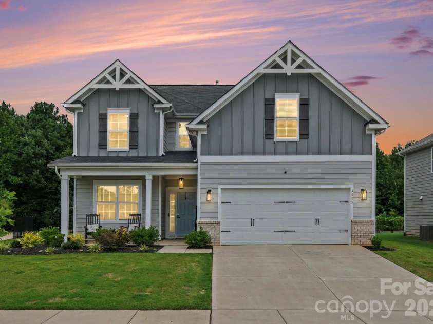 5005 Painswick Place, Charlotte, NC 28215.  MLS# CAR4413635, YatesRealty ID 44650. 