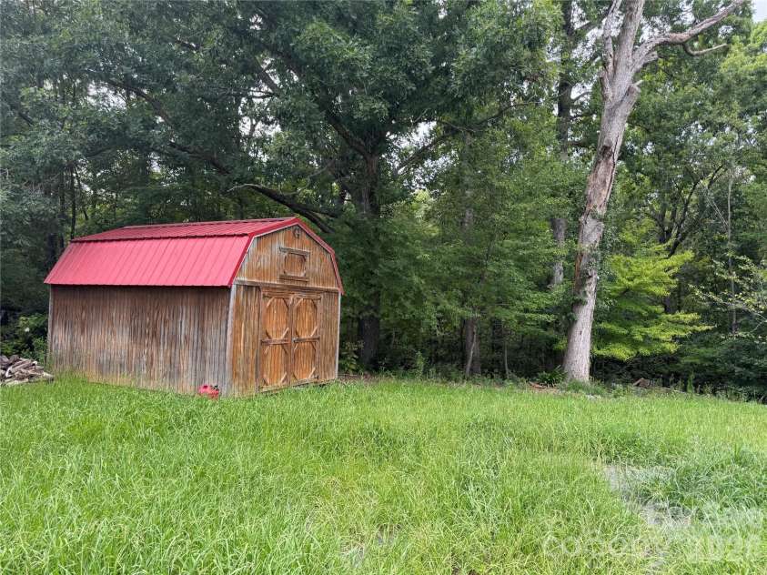 430 Russell Road, Polkton, NC 28135.  MLS# CAR4414849, YatesRealty ID 44651. 