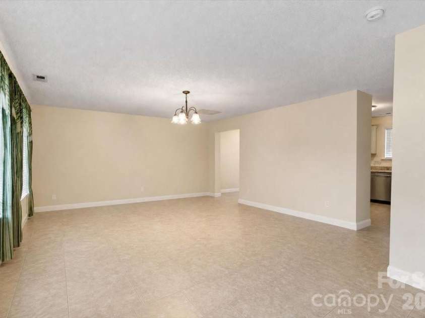 2809 Trestle Court, Concord, NC 28025.  MLS# CAR4415011, YatesRealty ID 44652. 