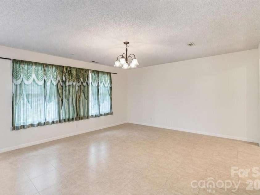 2809 Trestle Court, Concord, NC 28025.  MLS# CAR4415011, YatesRealty ID 44652. 