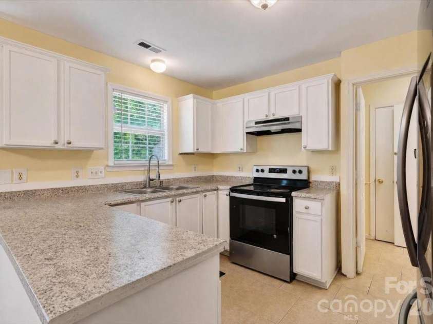 2809 Trestle Court, Concord, NC 28025.  MLS# CAR4415011, YatesRealty ID 44652. 