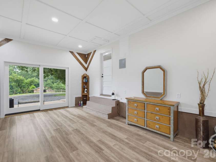 2197 Blackberry Road, Thomasville, NC 27360.  MLS# CAR4415023, YatesRealty ID 44653. 