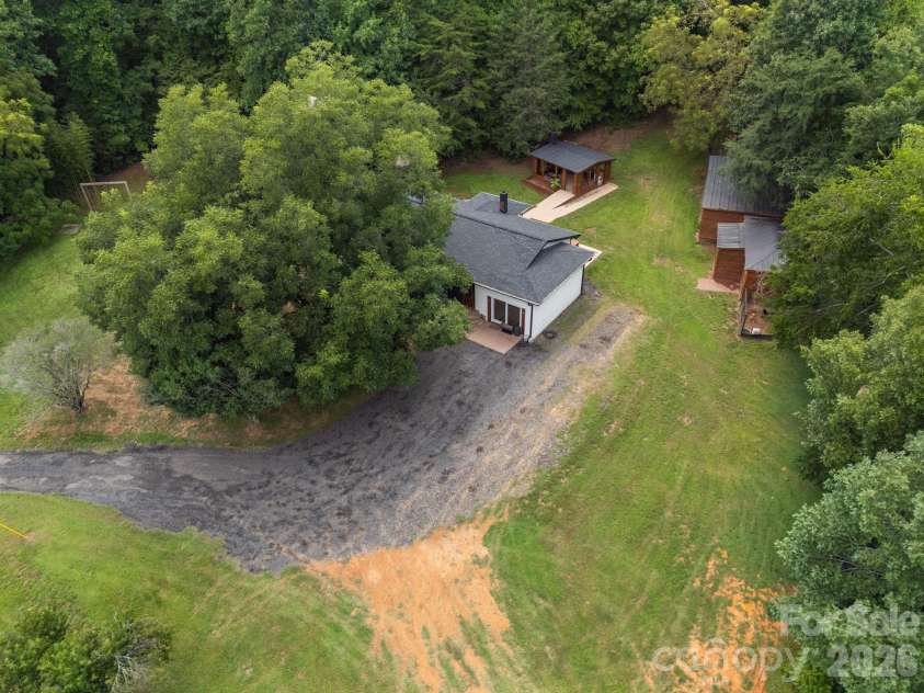 2197 Blackberry Road, Thomasville, NC 27360.  MLS# CAR4415023, YatesRealty ID 44653. 