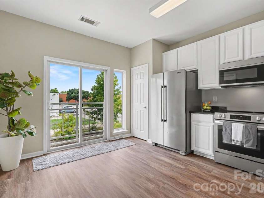 3955 Picasso Court, Charlotte, NC 28205.  MLS# CAR4404452, YatesRealty ID 44654. 