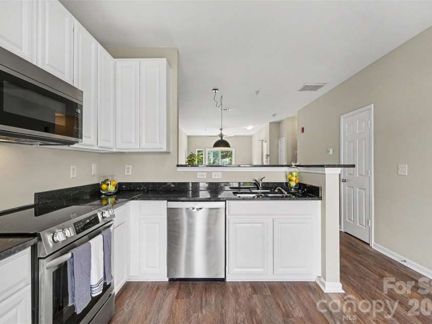 3955 Picasso Court, Charlotte, NC 28205.  MLS# CAR4404452, YatesRealty ID 44654. 