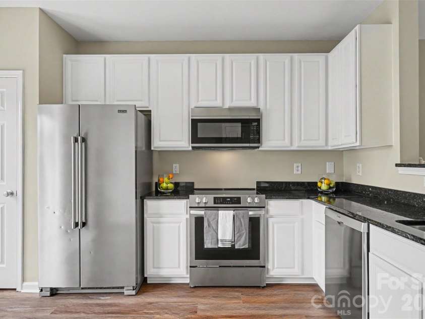3955 Picasso Court, Charlotte, NC 28205.  MLS# CAR4404452, YatesRealty ID 44654. 