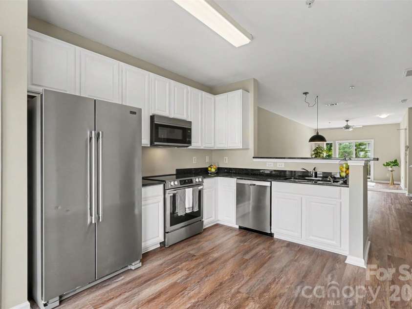 3955 Picasso Court, Charlotte, NC 28205.  MLS# CAR4404452, YatesRealty ID 44654. 