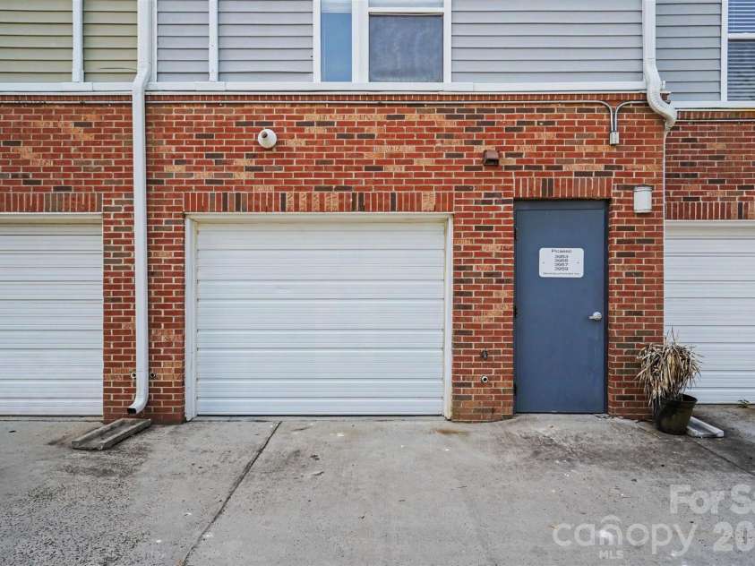 3955 Picasso Court, Charlotte, NC 28205.  MLS# CAR4404452, YatesRealty ID 44654. 