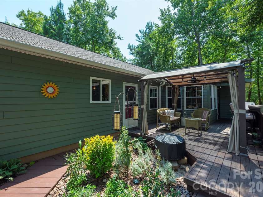 4895 Hudlow Road, Union Mills, NC 28167.  MLS# CAR4414979, YatesRealty ID 44656. Deck