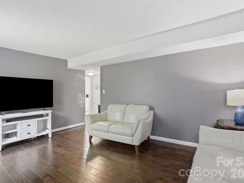 8338 Cricket Lake Drive, Charlotte, NC 28277.  MLS# CAR4401022, YatesRealty ID 44658. 