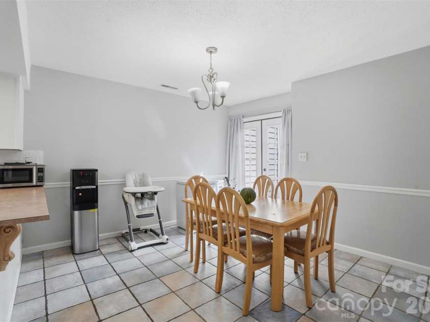 8338 Cricket Lake Drive, Charlotte, NC 28277.  MLS# CAR4401022, YatesRealty ID 44658. 
