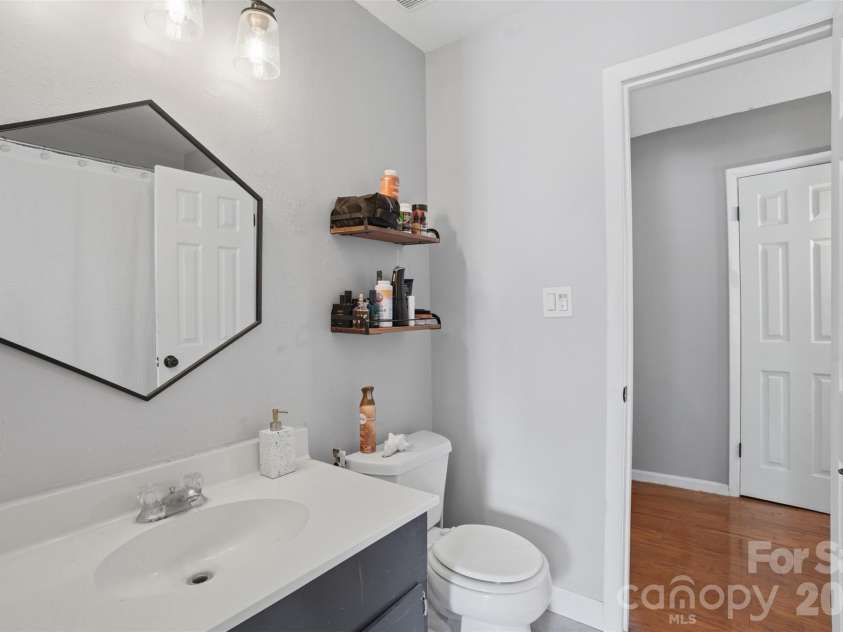 8338 Cricket Lake Drive, Charlotte, NC 28277.  MLS# CAR4401022, YatesRealty ID 44658. 