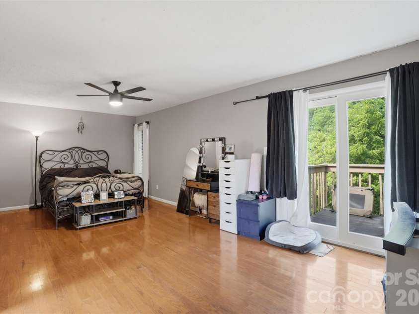 8338 Cricket Lake Drive, Charlotte, NC 28277.  MLS# CAR4401022, YatesRealty ID 44658. 