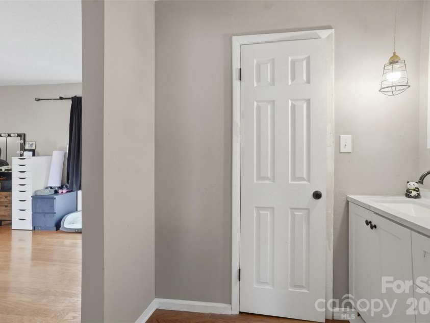 8338 Cricket Lake Drive, Charlotte, NC 28277.  MLS# CAR4401022, YatesRealty ID 44658. 