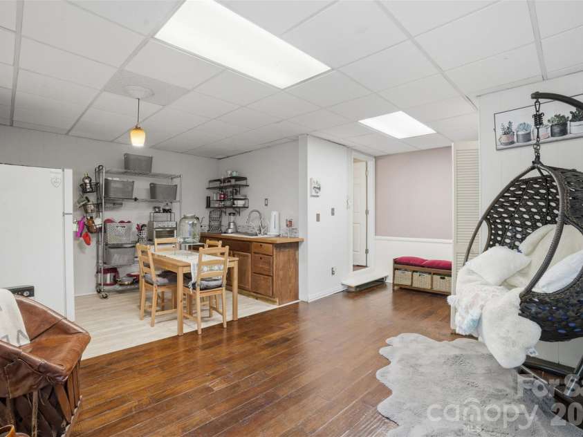 8338 Cricket Lake Drive, Charlotte, NC 28277.  MLS# CAR4401022, YatesRealty ID 44658. 