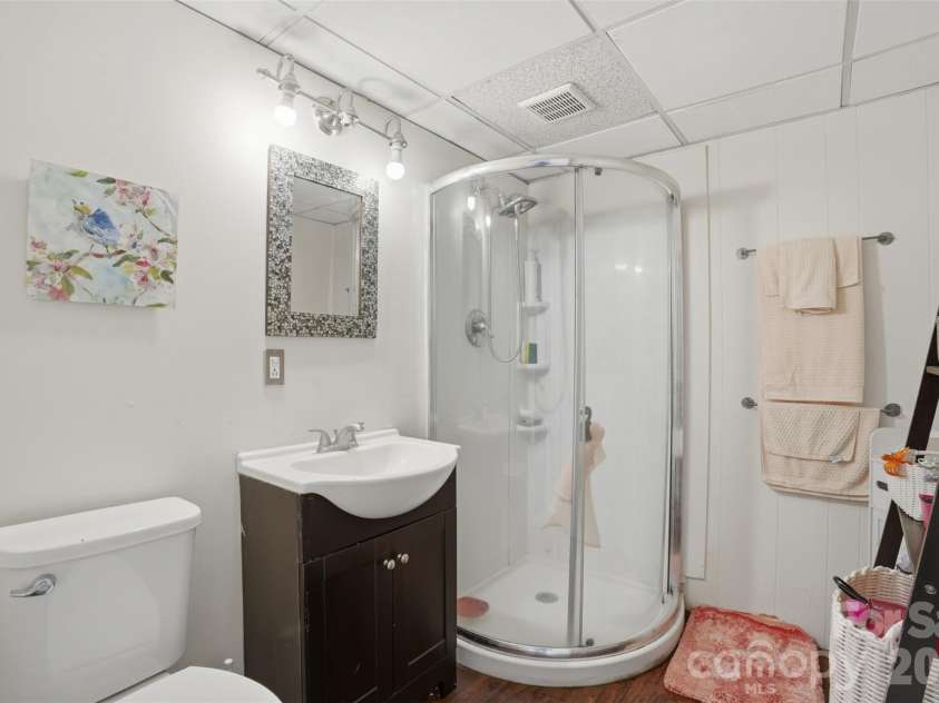 8338 Cricket Lake Drive, Charlotte, NC 28277.  MLS# CAR4401022, YatesRealty ID 44658. 