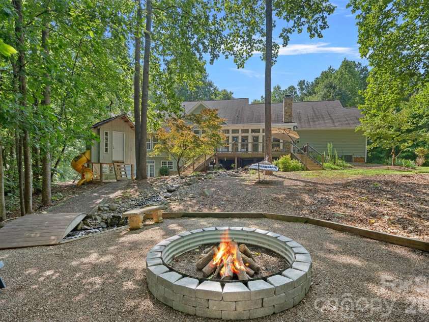 199 Robinson Road, Mooresville, NC 28117.  MLS# CAR4413502, YatesRealty ID 44659. 