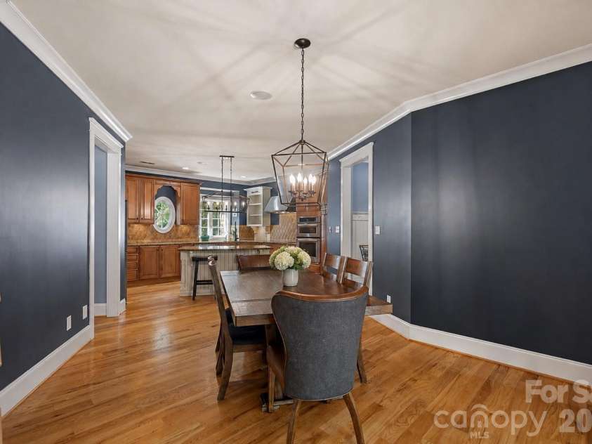 199 Robinson Road, Mooresville, NC 28117.  MLS# CAR4413502, YatesRealty ID 44659. Breakfast area