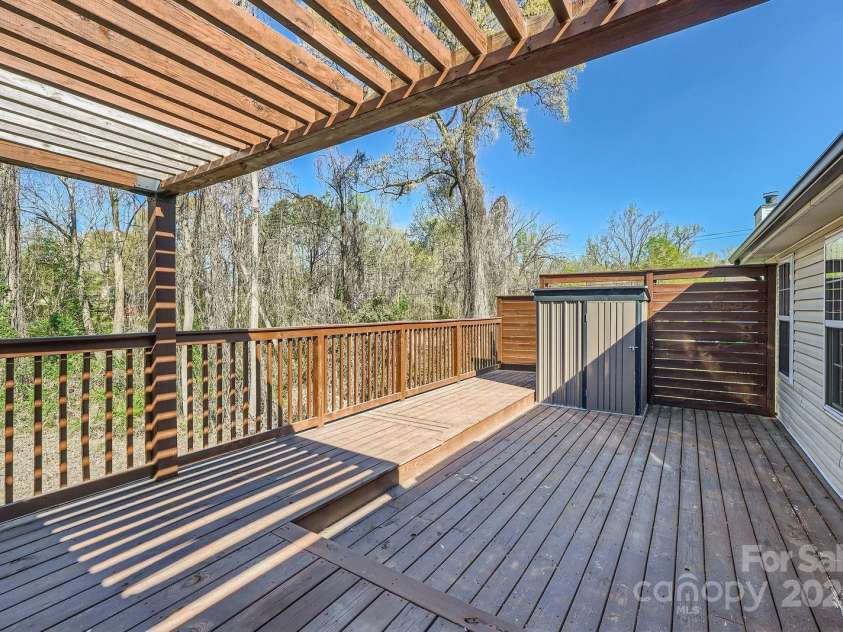 3753 Capps Hill Drive, Charlotte, NC 28216.  MLS# CAR4240768, YatesRealty ID 4466. 