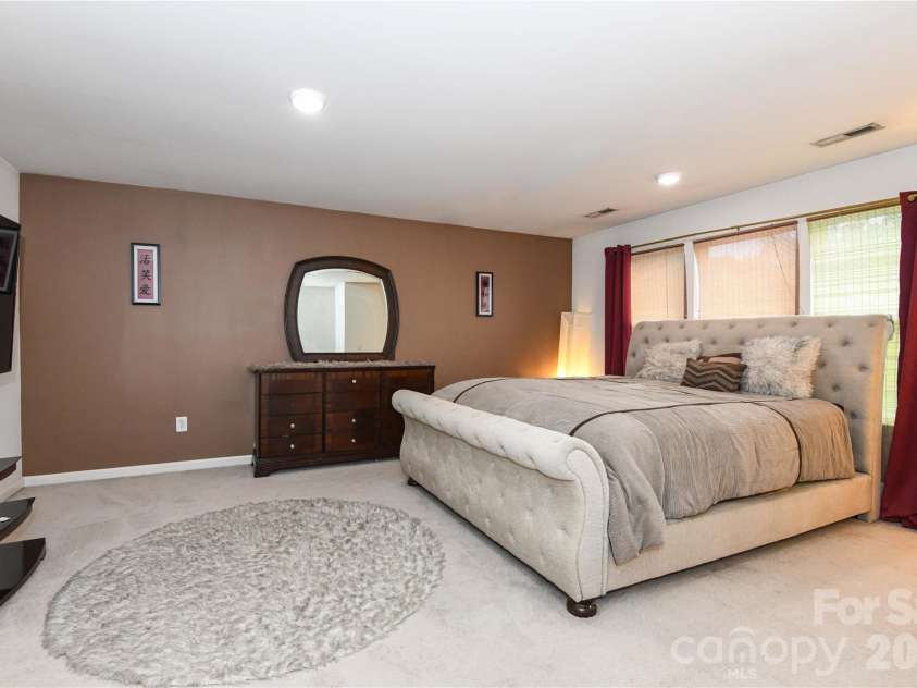 5149 Red Poll Drive, Greensboro, NC 27405.  MLS# CAR4411015, YatesRealty ID 44660. 