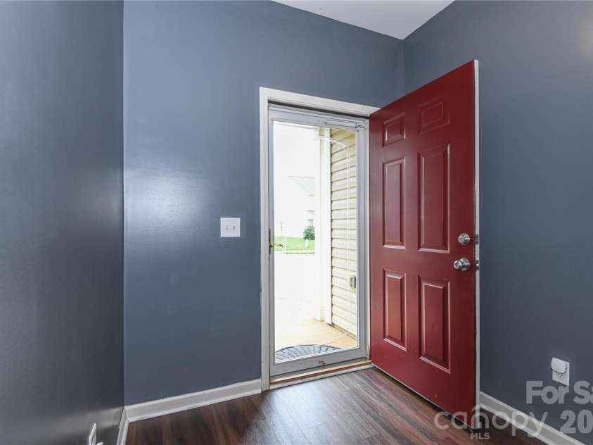 5149 Red Poll Drive, Greensboro, NC 27405.  MLS# CAR4411015, YatesRealty ID 44660. Foyer